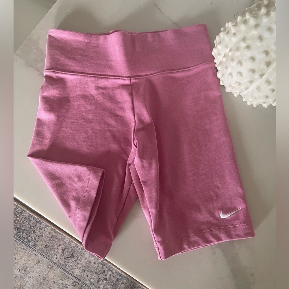Nike biker shorts/ pink